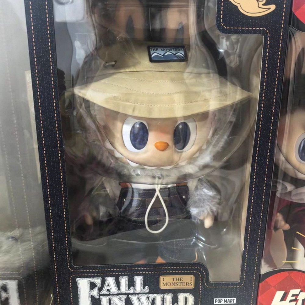 Fall in Wild Figure